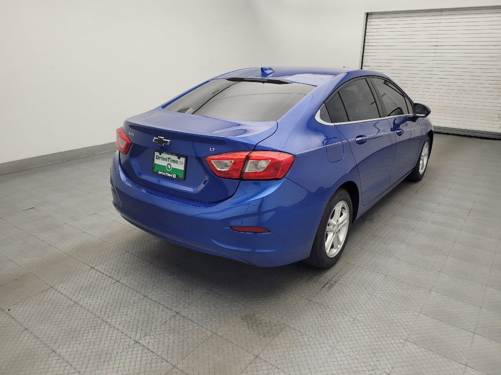 Used 2018 Chevrolet Cruze LT w/ Sun And Sound Package FWD image 9