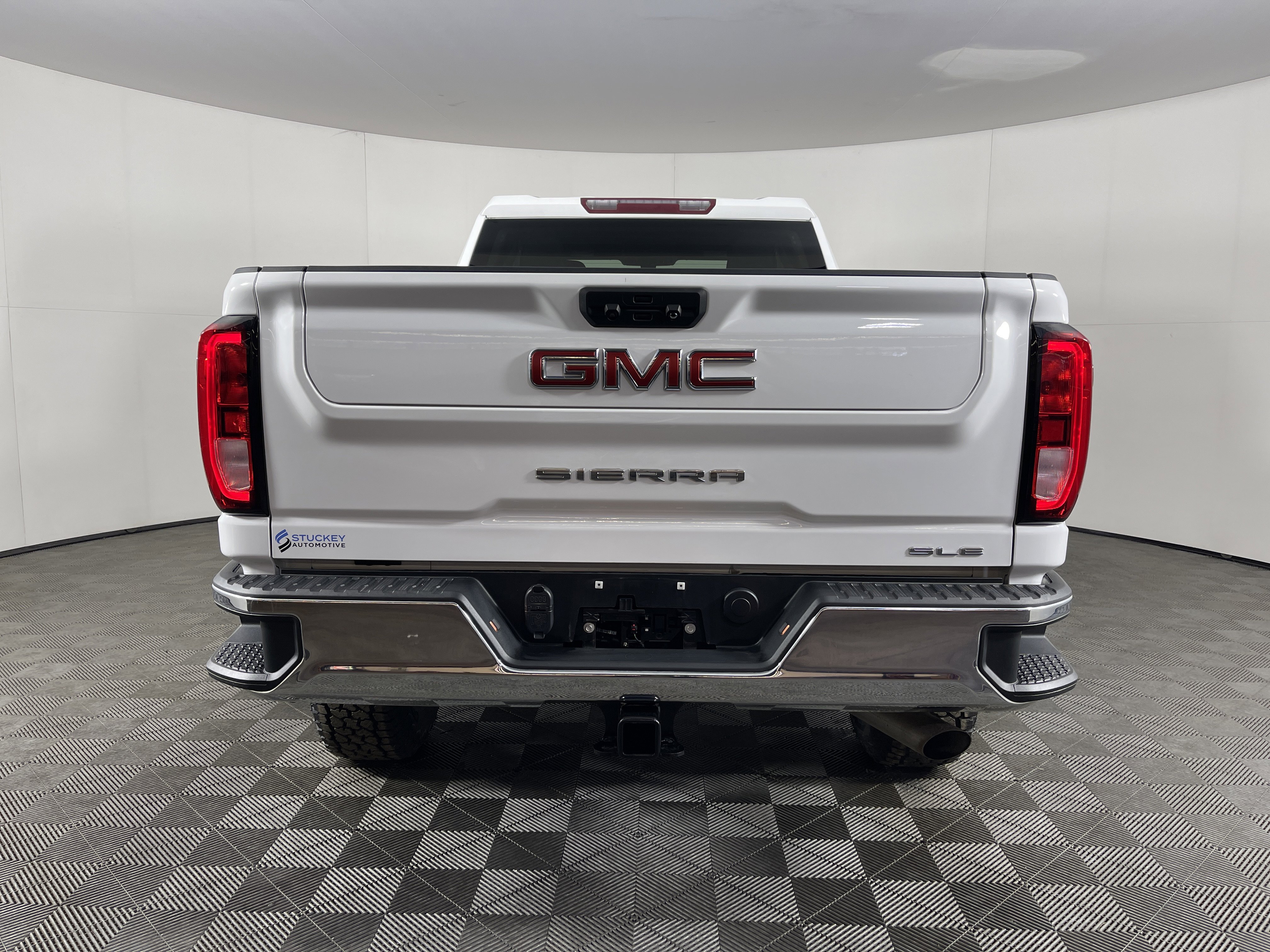 Used 2022 GMC Sierra 2500 SLE w/ SLE Convenience Package image 4