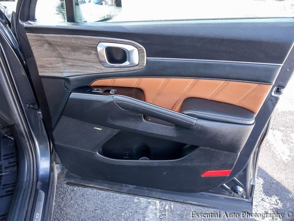 Used 2022 Kia Sorento SX Prestige w/ Rust Color Package image 30