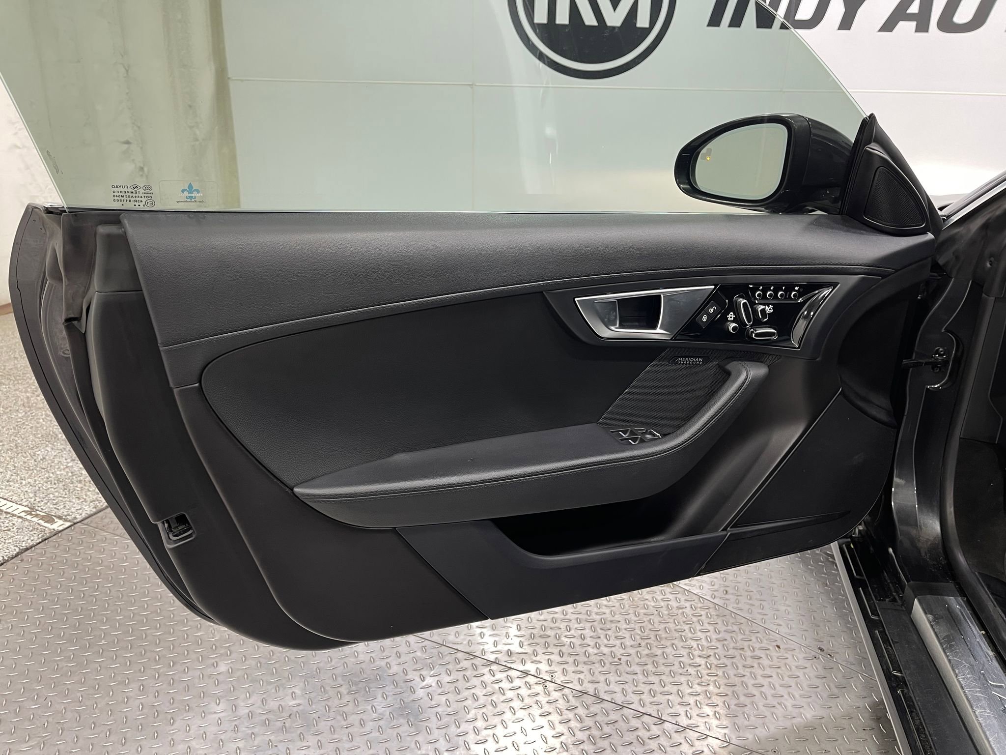 Used 2016 Jaguar F-TYPE S image 15