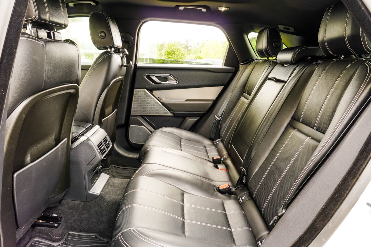 Used 2020 Land Rover Range Rover Velar R-Dynamic S image 35