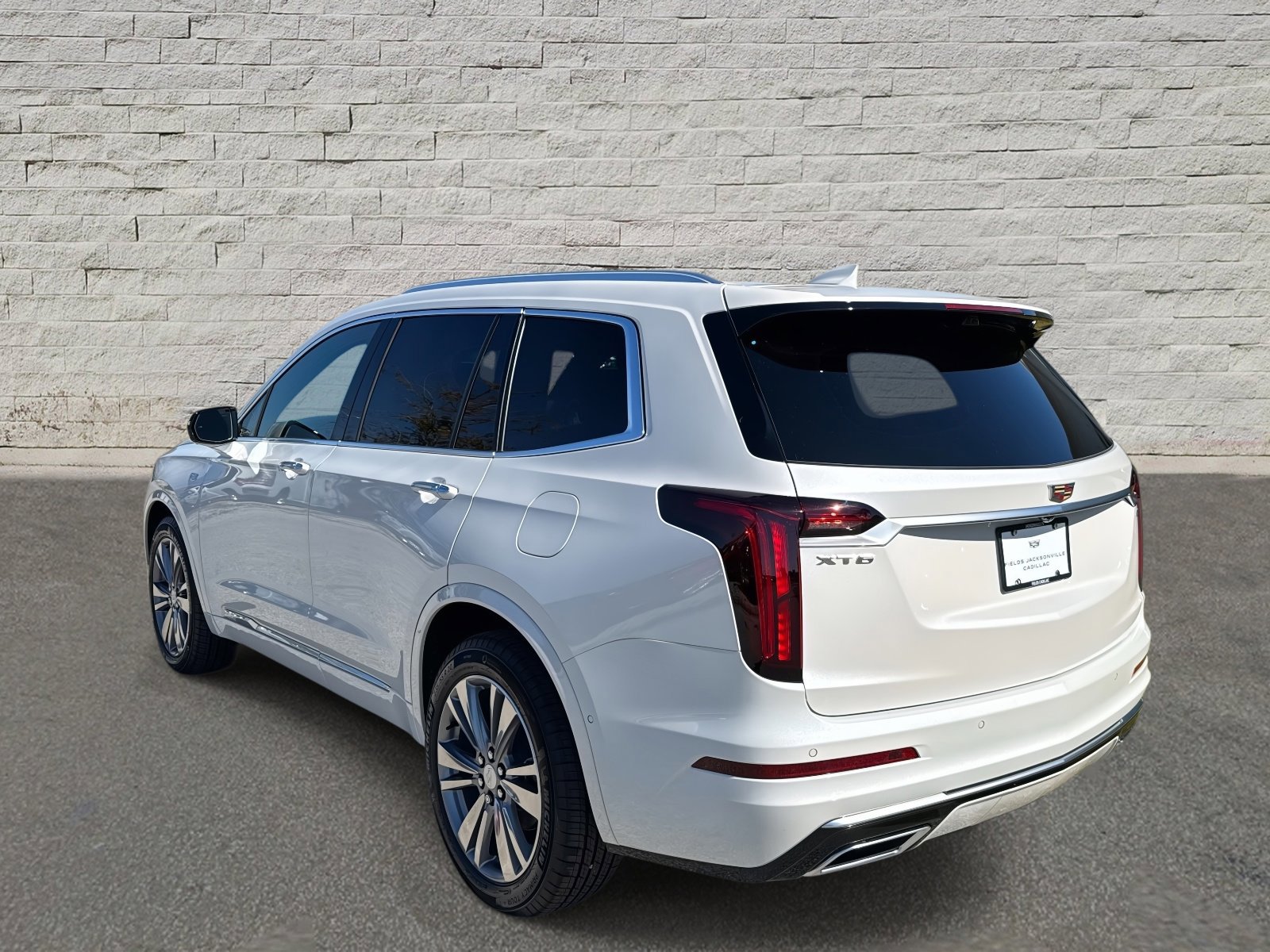 New 2025 Cadillac XT6 Premium Luxury w/ Platinum Package image 3