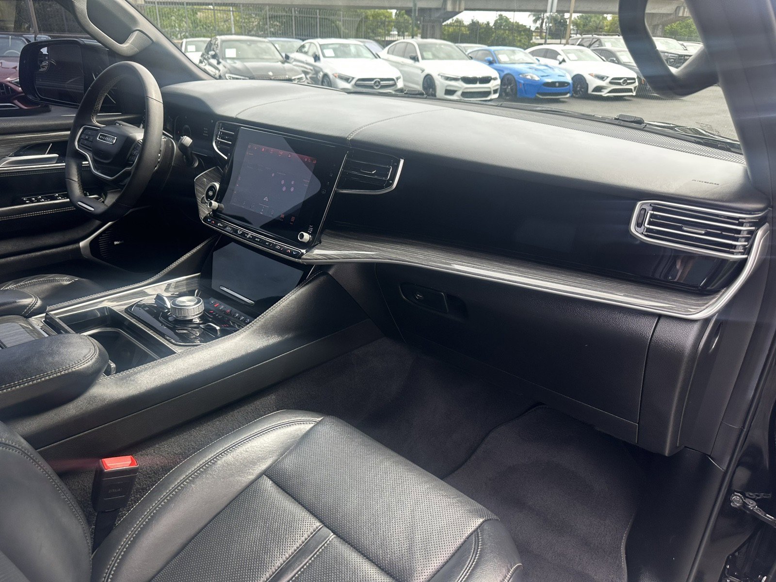 Used 2022 Jeep Wagoneer Series III w/ Premium Group I image 21