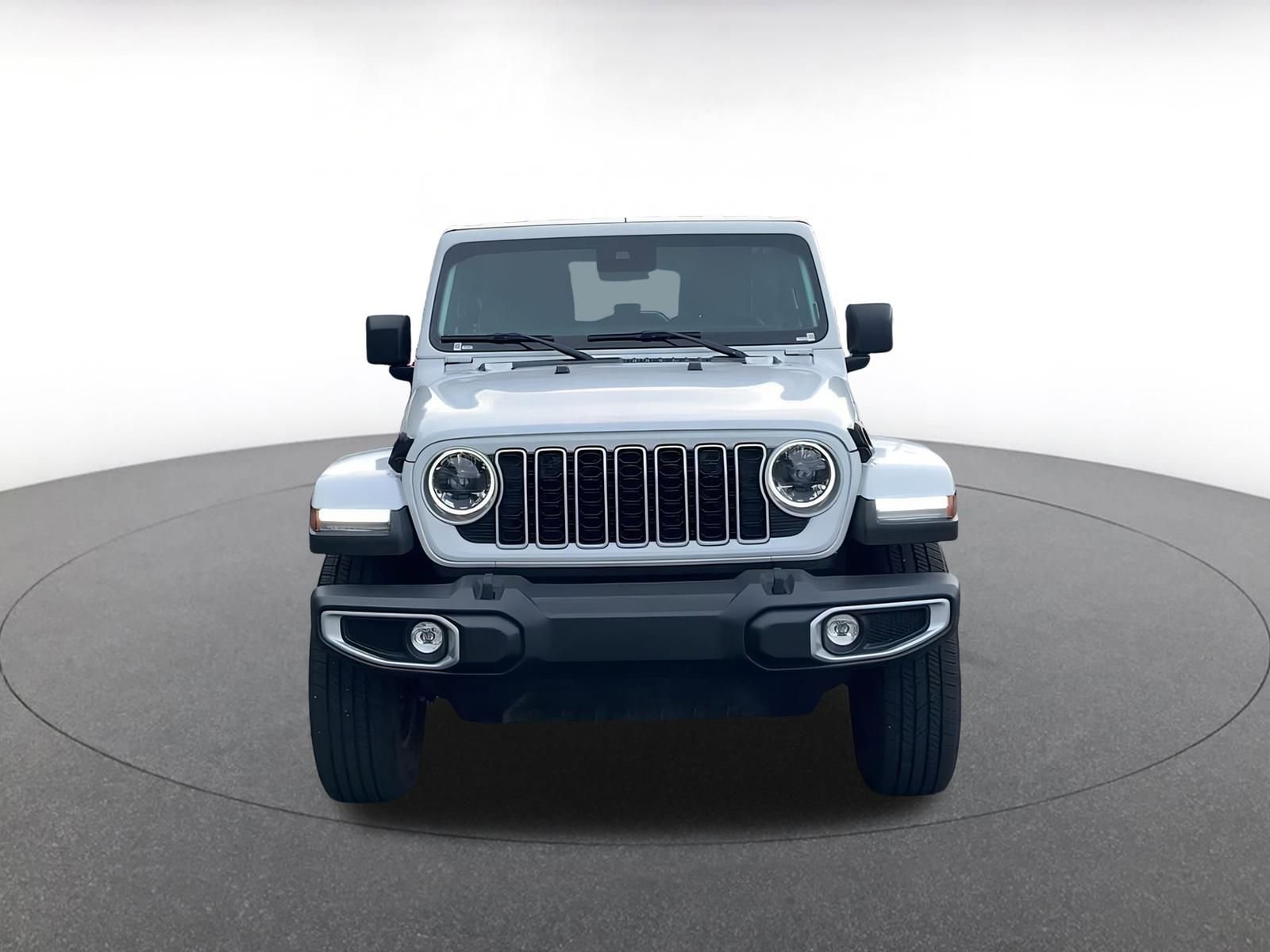 Used 2025 Jeep Wrangler Sahara image 4