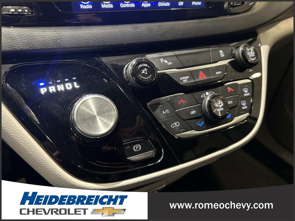 Used 2017 Chrysler Pacifica Touring-L image 21