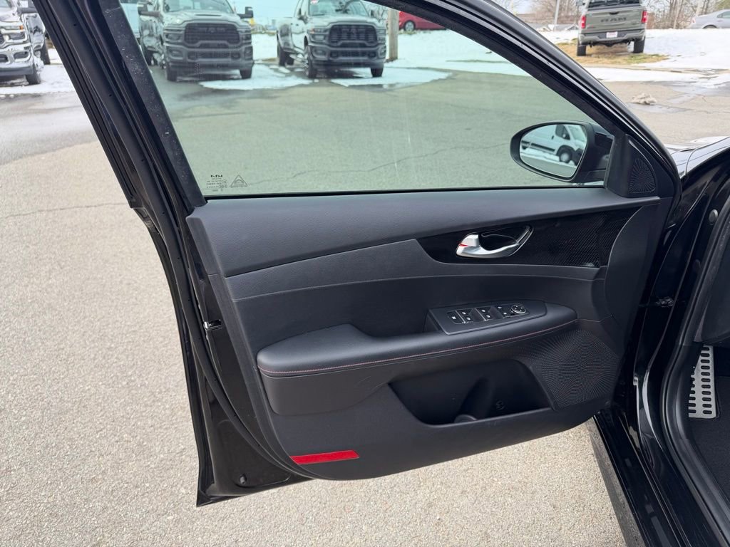 Used 2021 Kia Forte GT image 12