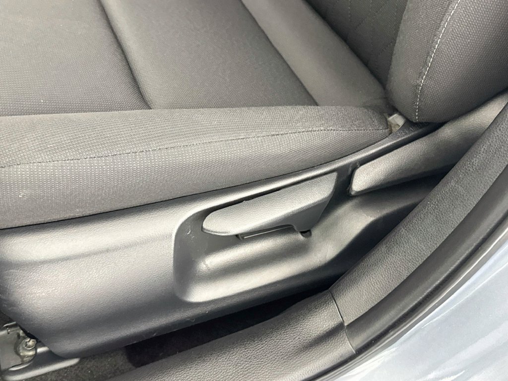 Used 2025 Toyota Corolla LE FWD image 19