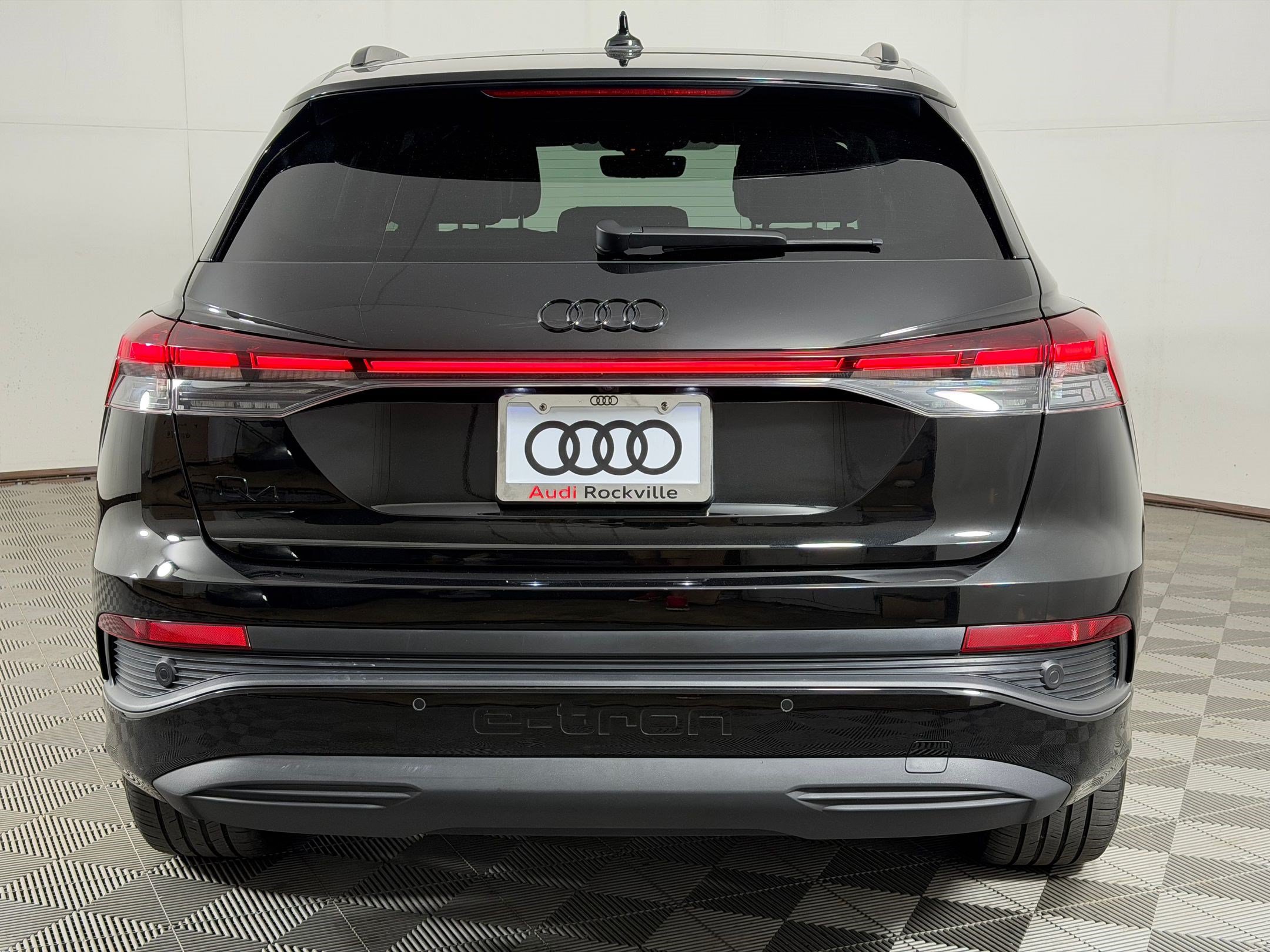 Certified 2025 Audi Q4 e-tron Premium w/ Convenience Package RWD image 10