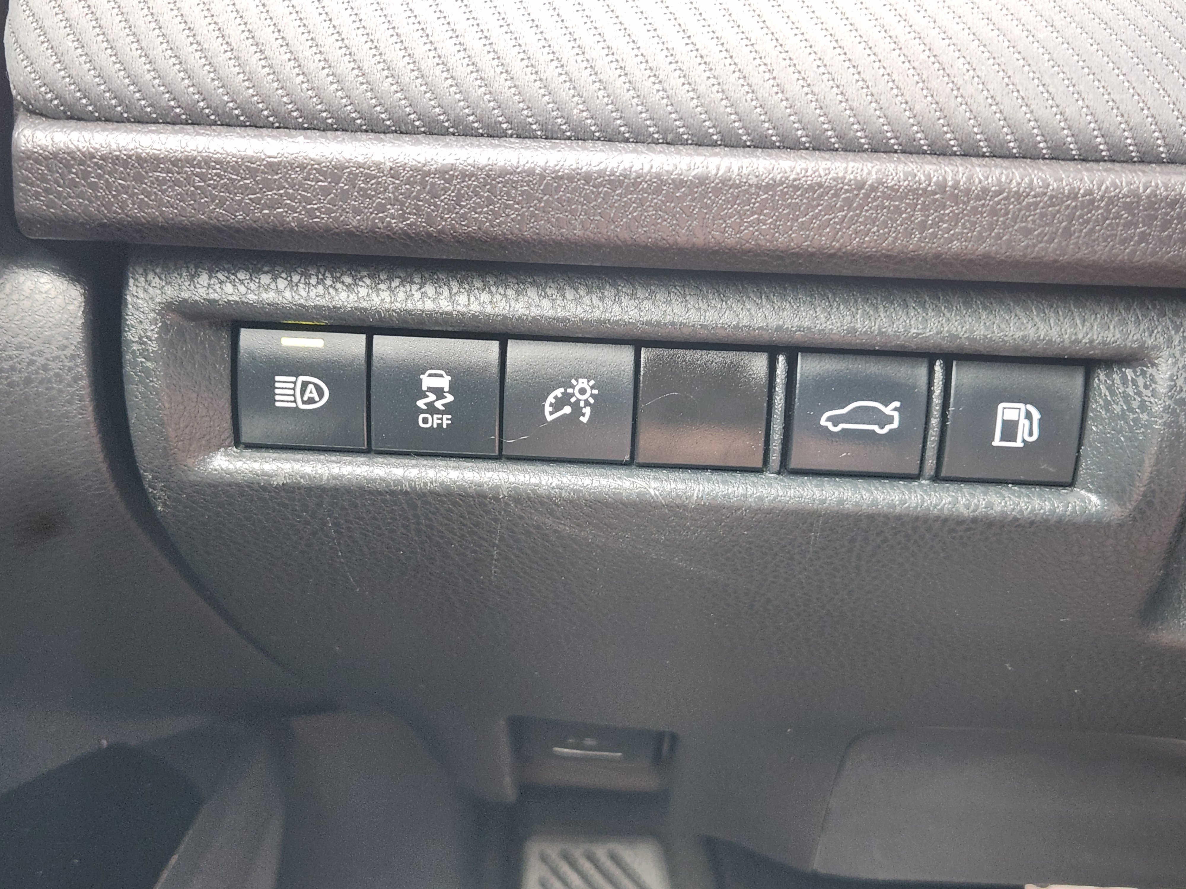 Used 2025 Toyota Camry LE image 22