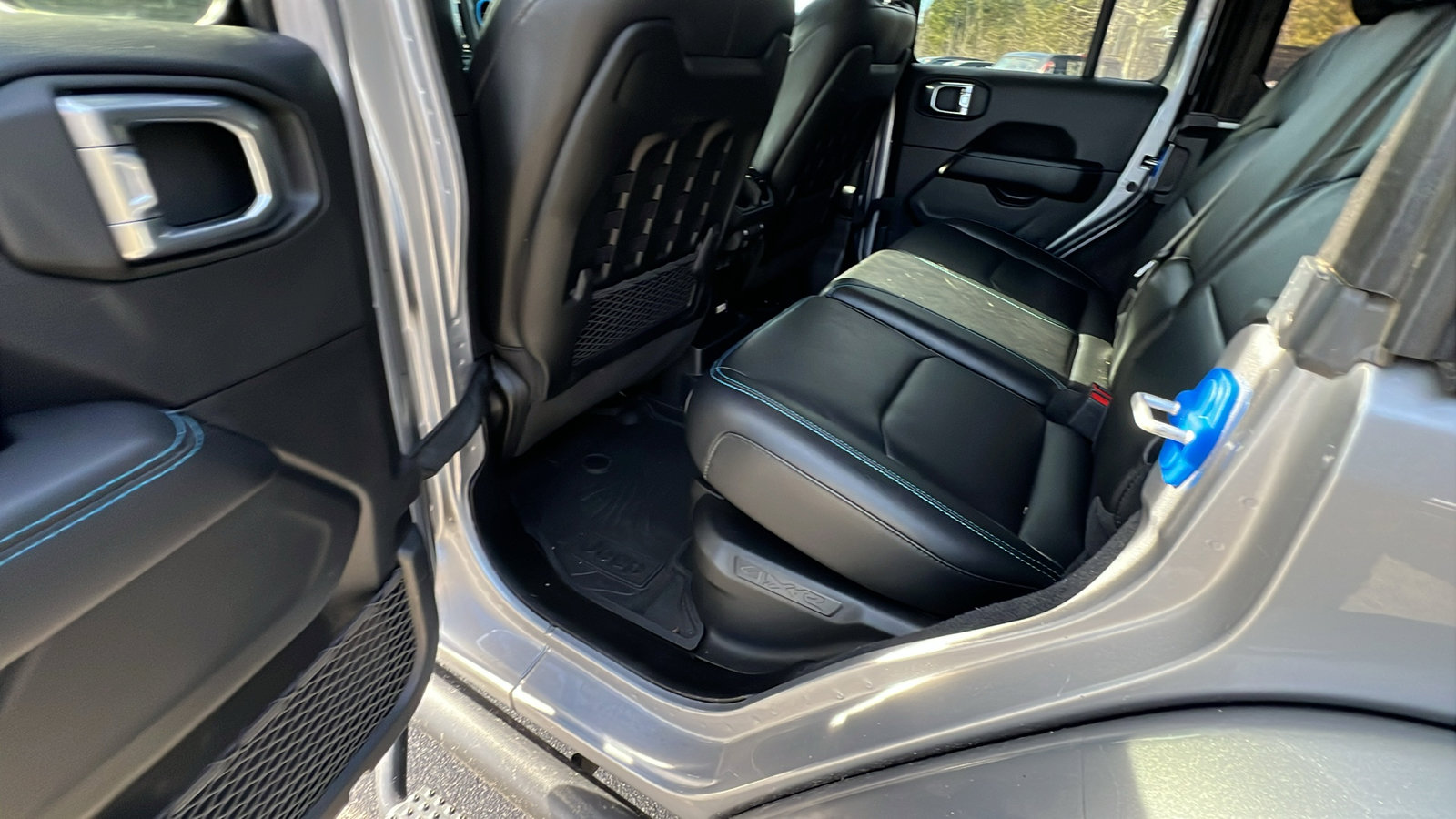 Used 2021 Jeep Wrangler Unlimited Rubicon 4xe w/ Cold Weather Group image 23