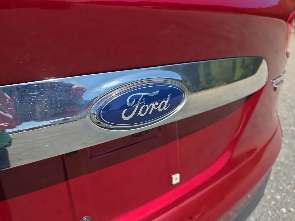 Used 2016 Ford Escape Titanium AWD/4WD image 10