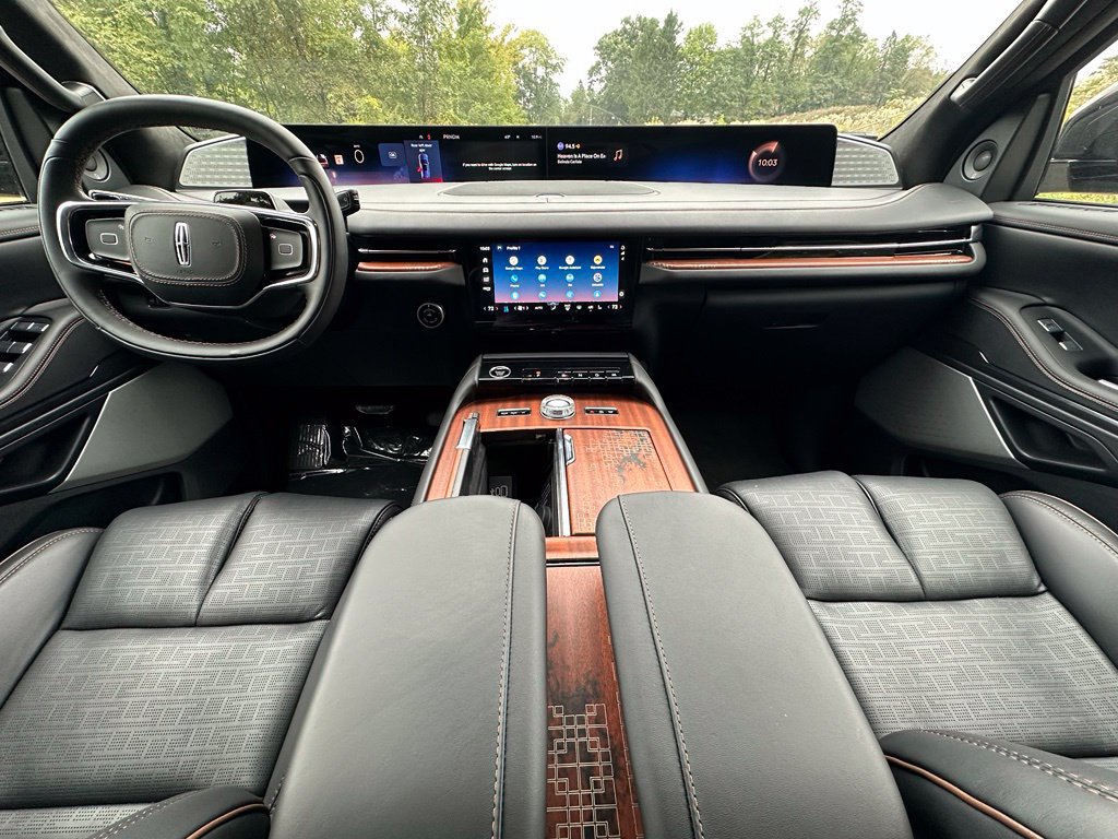 New 2027 Lincoln Navigator L Black Label AWD/4WD image 22