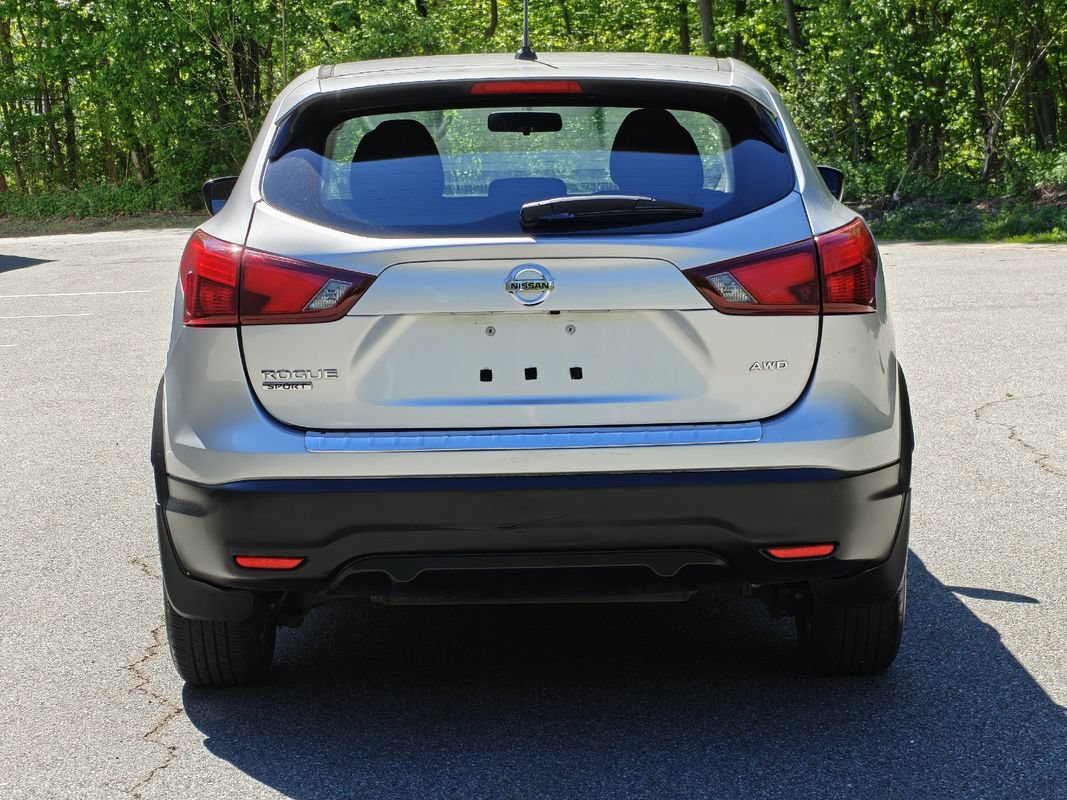 Used 2017 Nissan Rogue Sport S w/ S Appearance Package AWD/4WD image 7