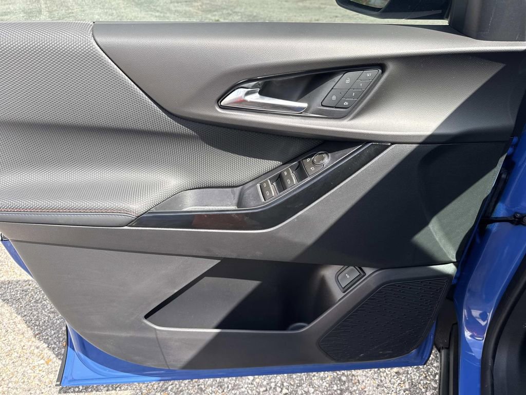 New 2026 Chevrolet Equinox RS w/ Convenience Package III FWD image 18