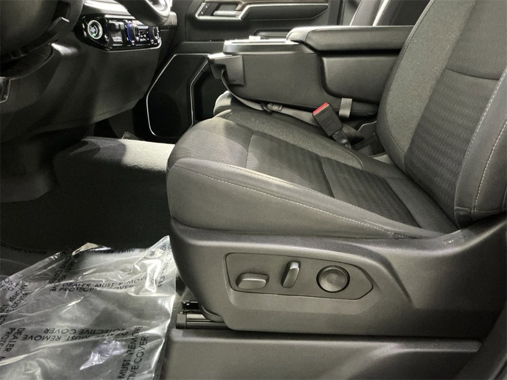 Used 2024 Chevrolet Silverado 2500 LT image 22