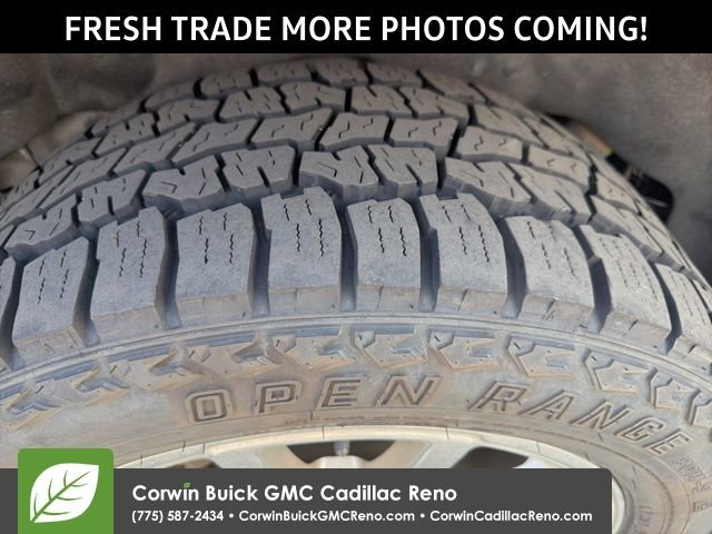 Used 2016 GMC Yukon XL SLT w/ Open Road Package AWD/4WD image 12