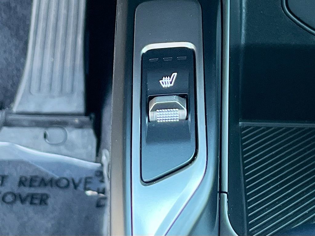 Certified 2025 Kia Sorento S image 27