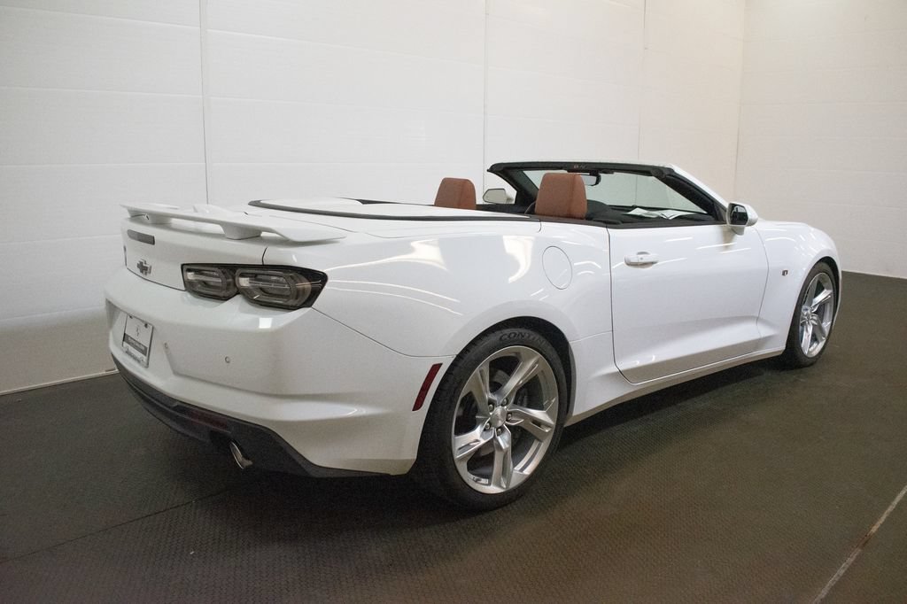 Used 2021 Chevrolet Camaro SS RWD image 4