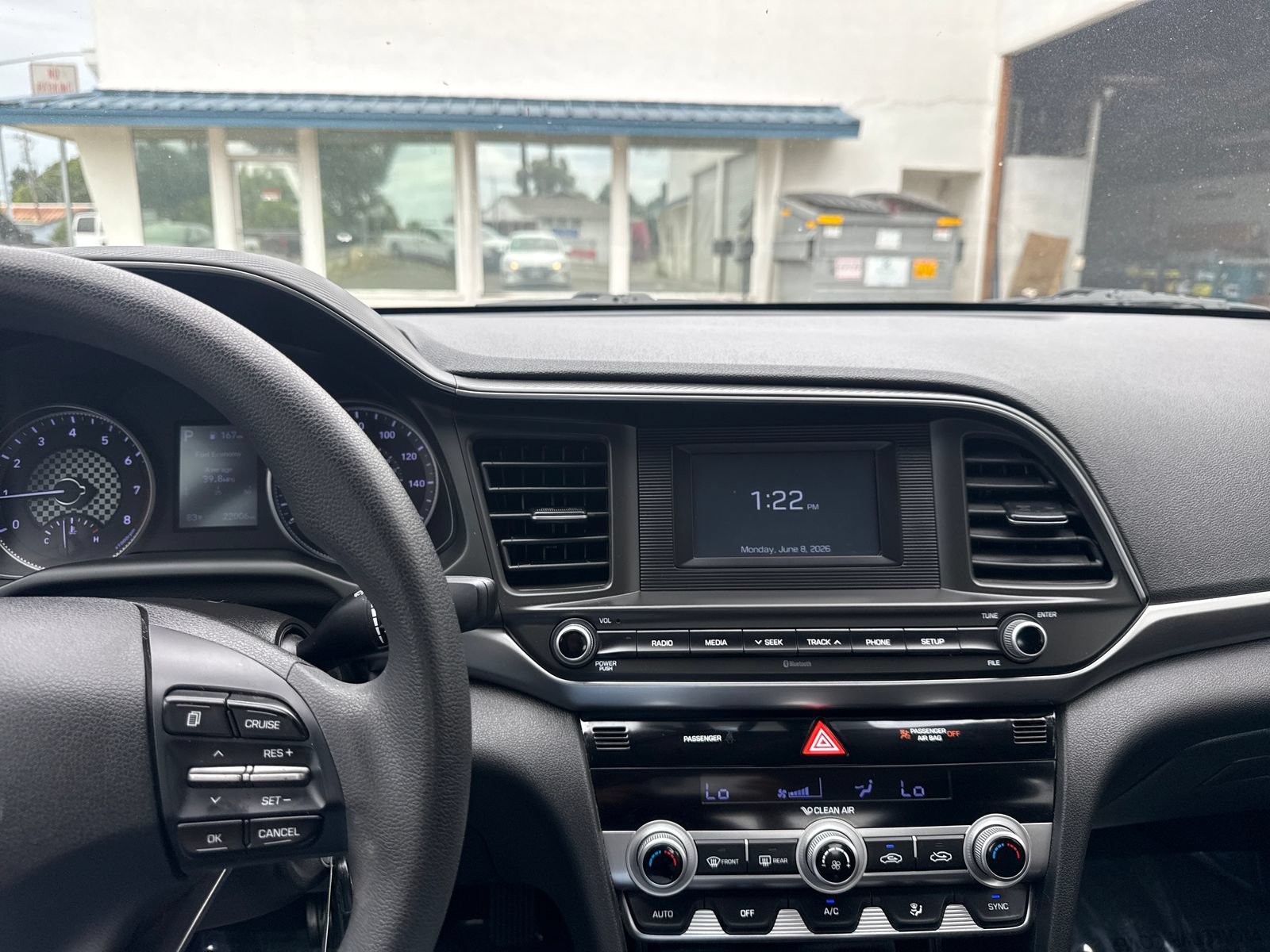 Used 2020 Hyundai Elantra SE w/ Cargo Package (C1) FWD image 17