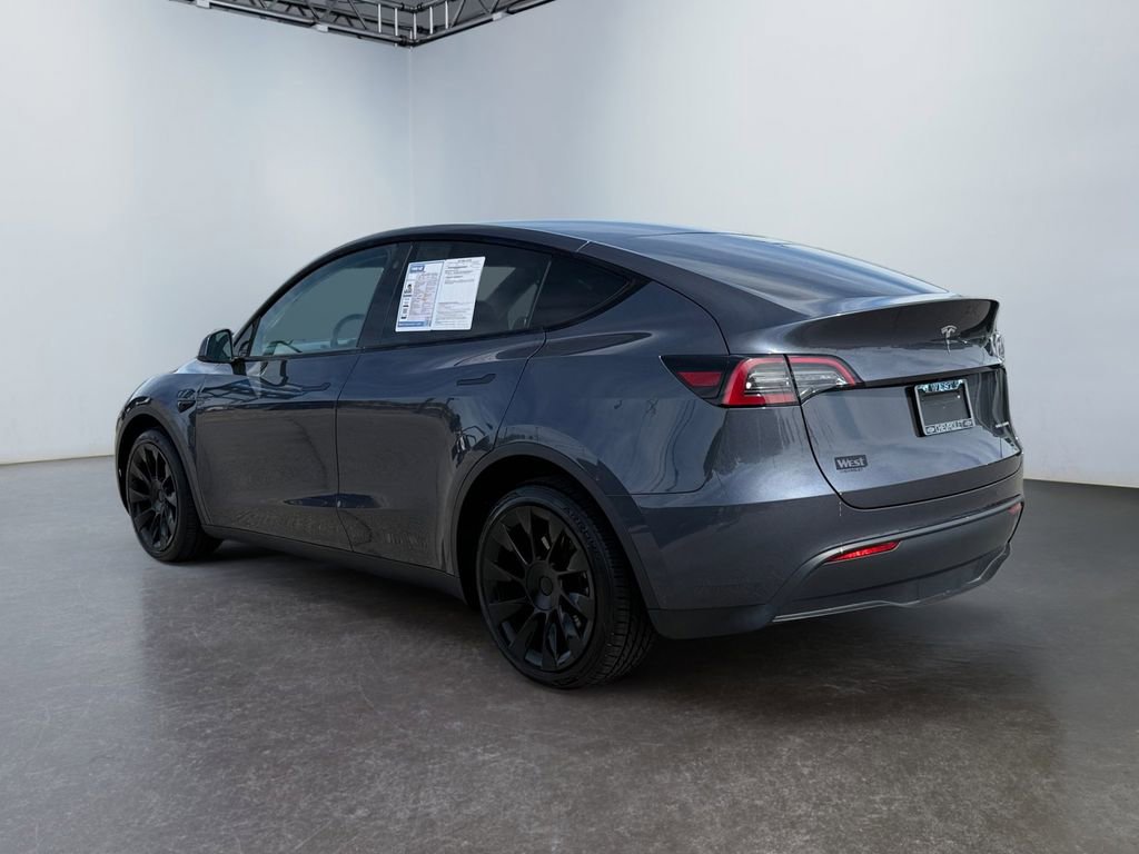 Used 2023 Tesla Model Y Long Range image 5