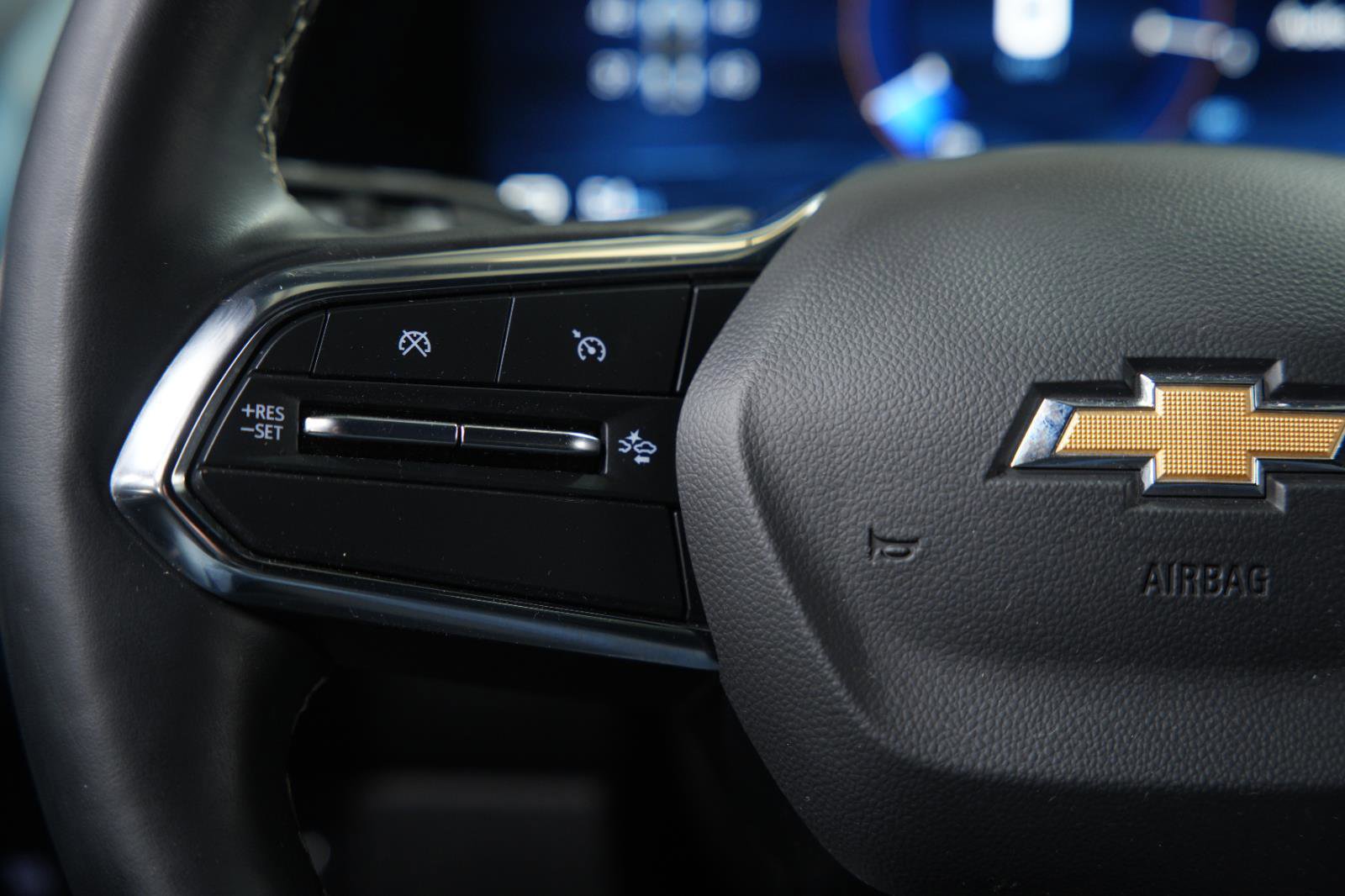 Used 2024 Chevrolet Equinox EV LT image 32