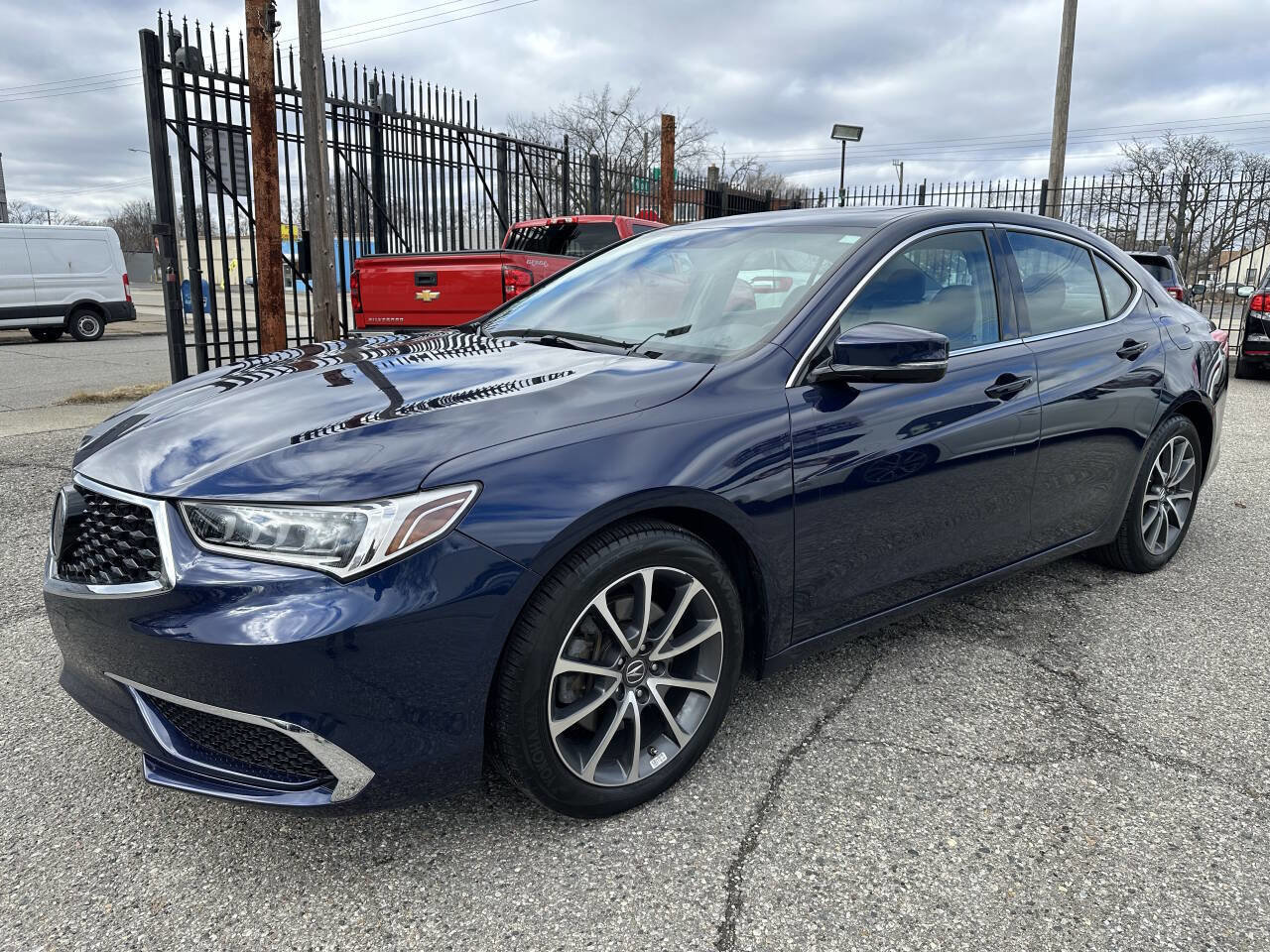 Used 2018 Acura TLX V6 image 3