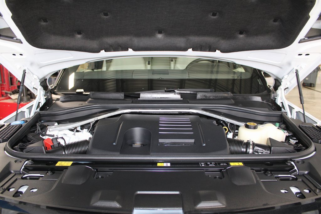 Used 2024 Land Rover Range Rover SE image 14