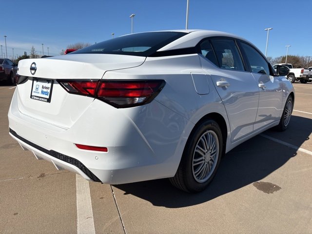 Used 2022 Nissan Sentra S image 3