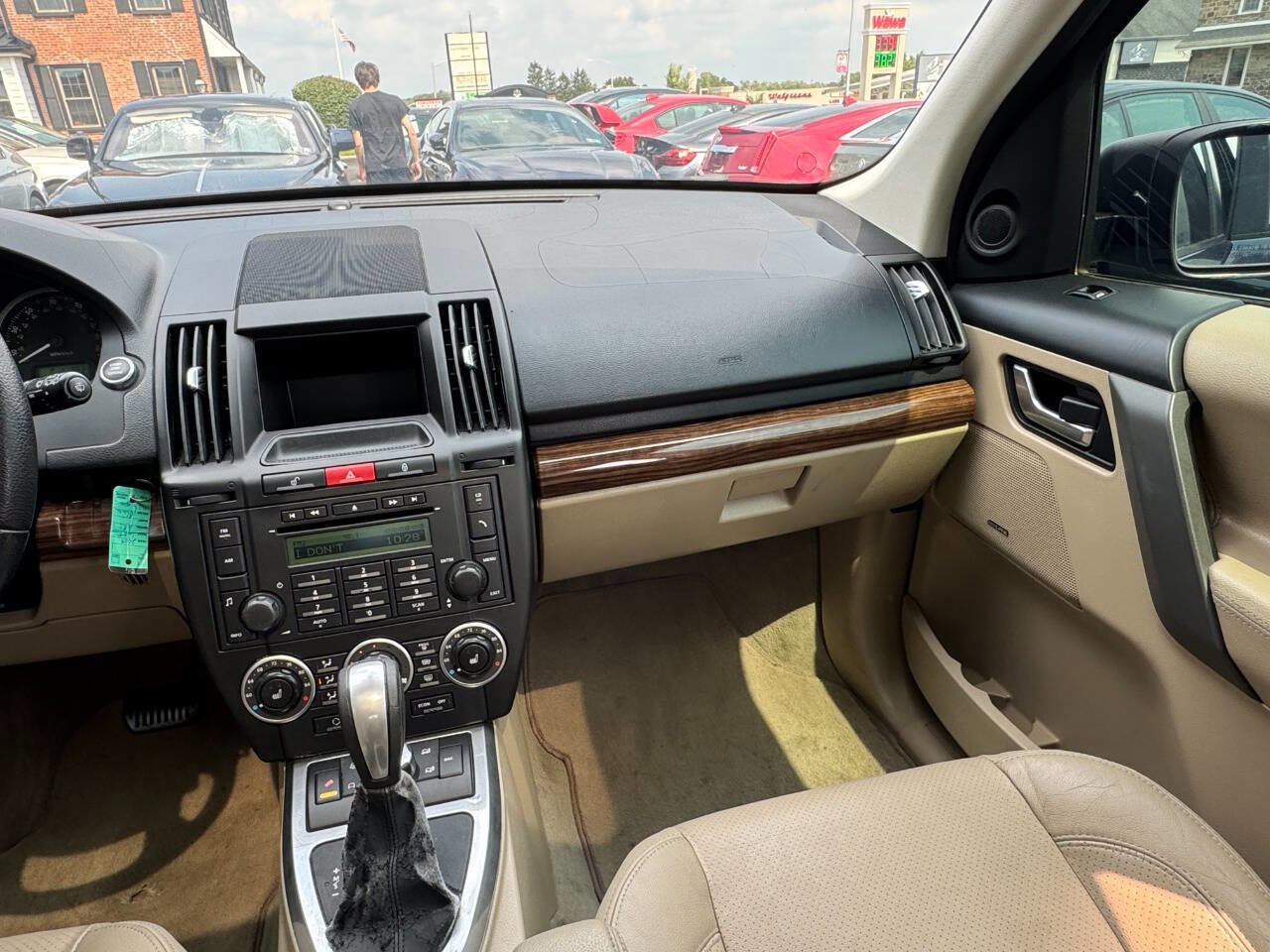 Used 2009 Land Rover LR2 HSE image 19