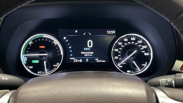 Used 2024 Toyota Sienna Platinum FWD image 17
