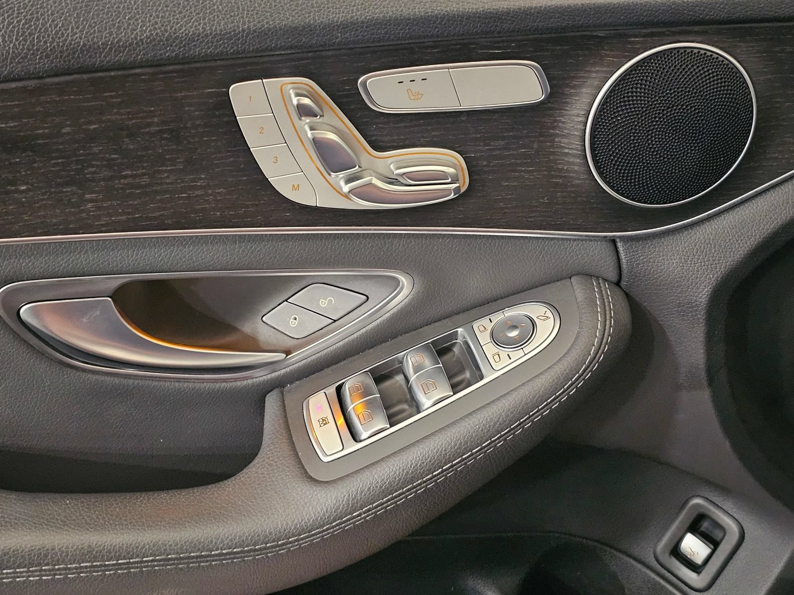 Used 2019 Mercedes-Benz C 300 4MATIC Sedan image 16