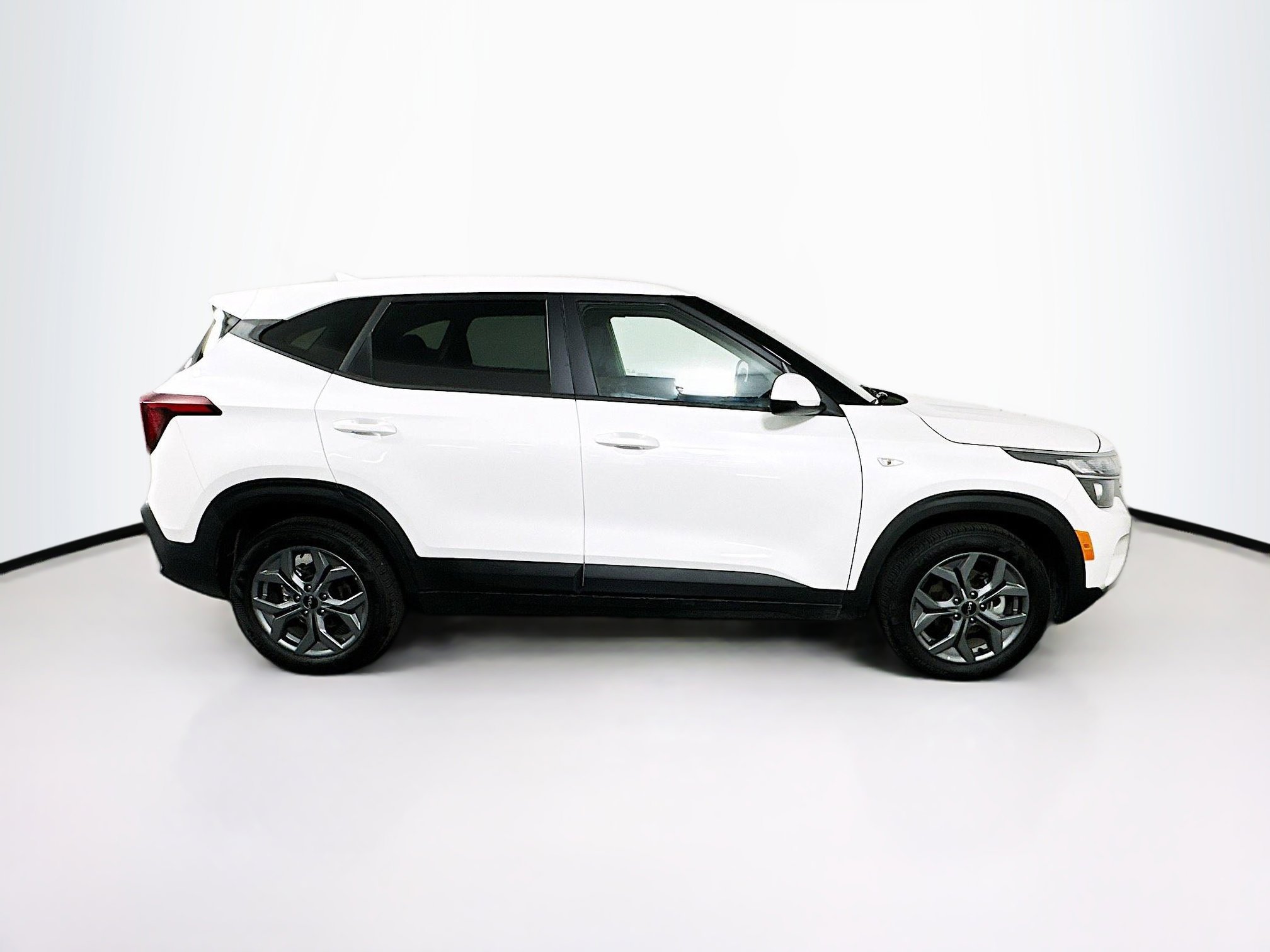 Used 2026 Kia Seltos LX FWD image 10