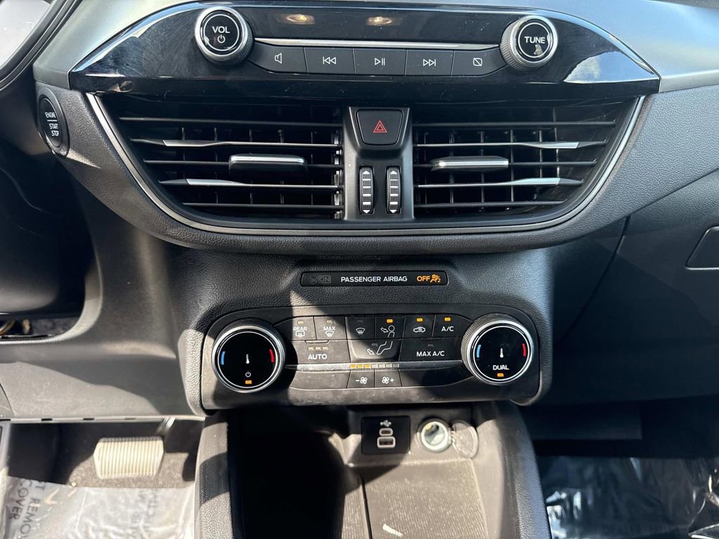 Used 2025 Ford Escape Active image 25