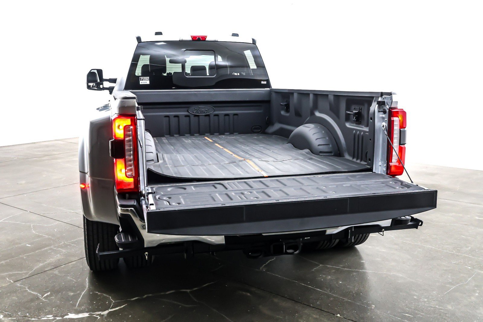 Used 2023 Ford F350 Lariat w/ Camper Package image 23