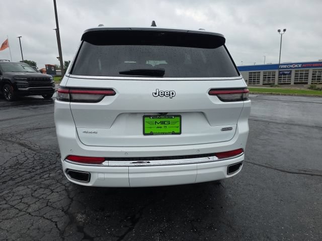 Used 2025 Jeep Grand Cherokee L Overland w/ Advanced Protech Group III AWD/4WD image 6