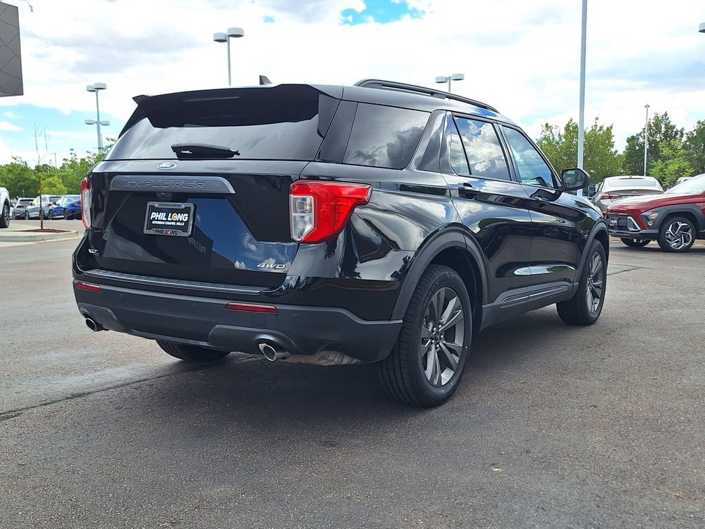 Used 2021 Ford Explorer XLT w/ Equipment Group 202A AWD/4WD image 3