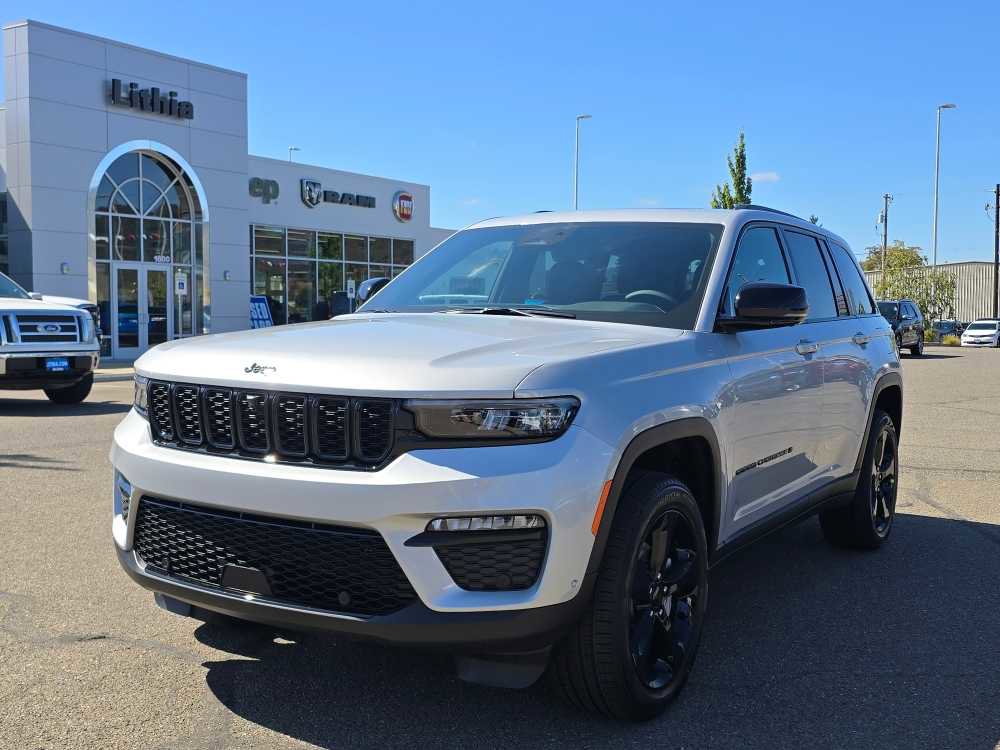 New 2025 Jeep Grand Cherokee Limited w/ Luxury Tech Group II