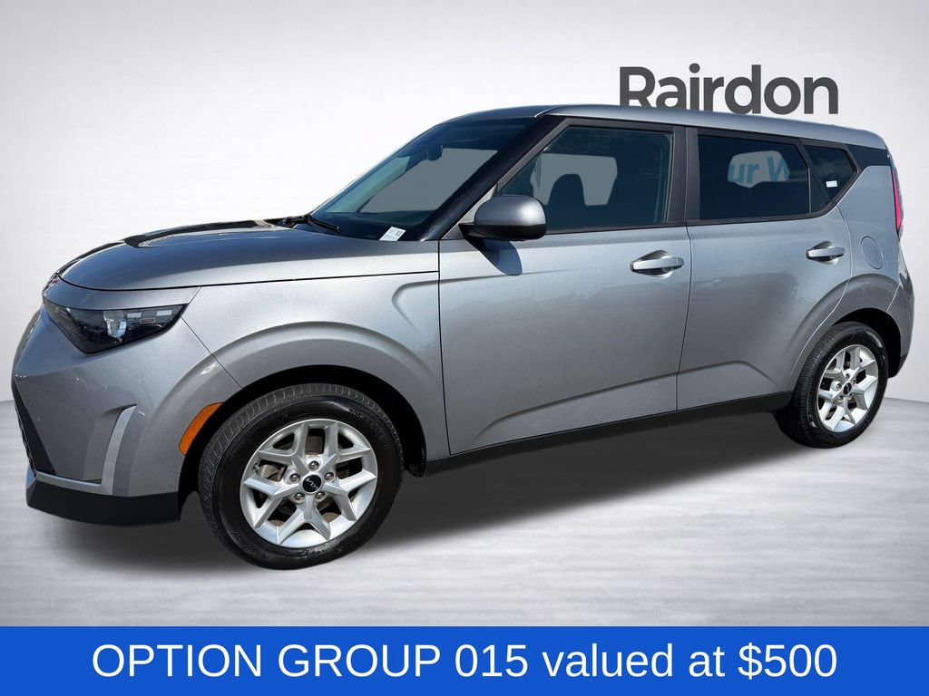 Used 2024 Kia Soul LX w/ Option Group 015 FWD image 3