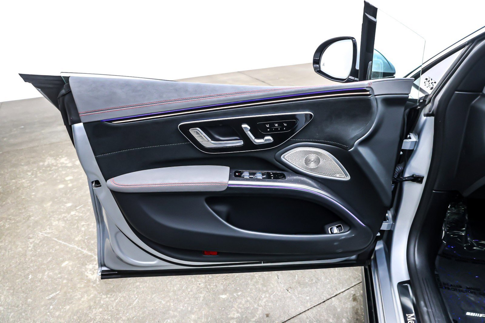 Used 2022 Mercedes-Benz EQS 450+ Sedan image 21