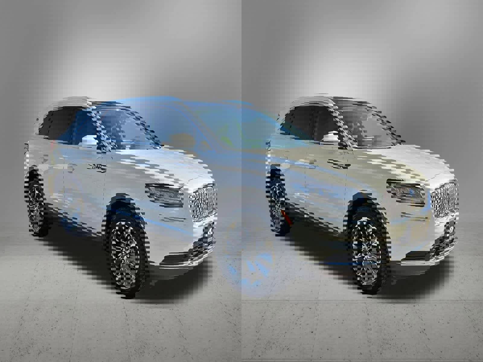 Used 2022 Lincoln Nautilus Reserve image 8