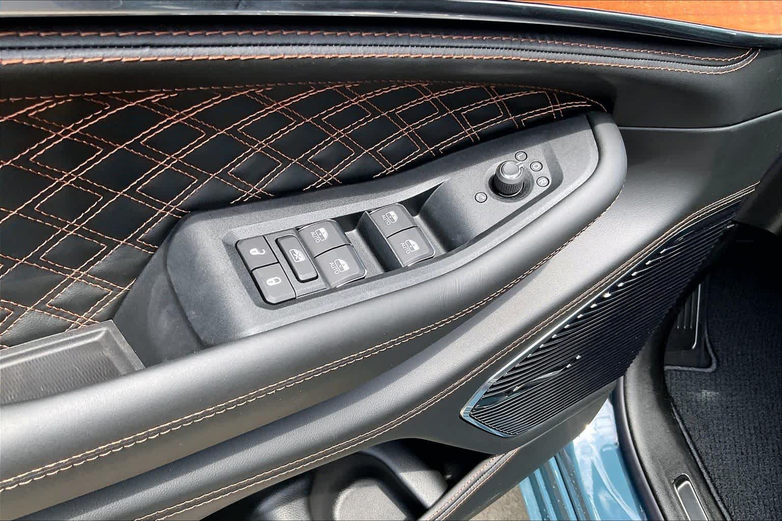 New 2026 Jeep Grand Cherokee Summit AWD/4WD image 17