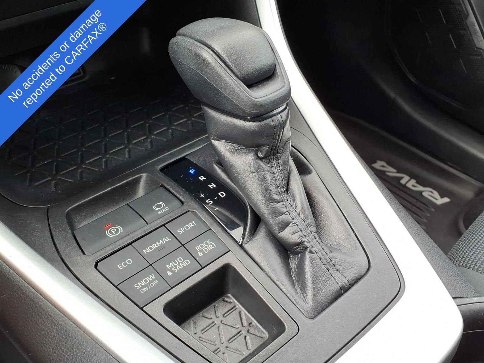 Used 2019 Toyota RAV4 LE AWD/4WD image 26