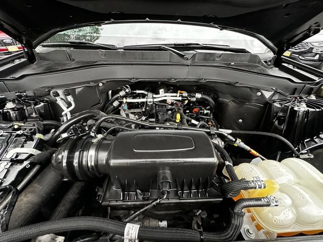 Certified 2022 Ford Explorer XLT w/ Equipment Group 202A AWD/4WD image 32