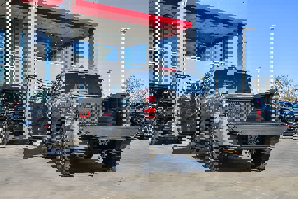 Used 2023 Nissan Frontier Pro-X w/ Tow Package image 26