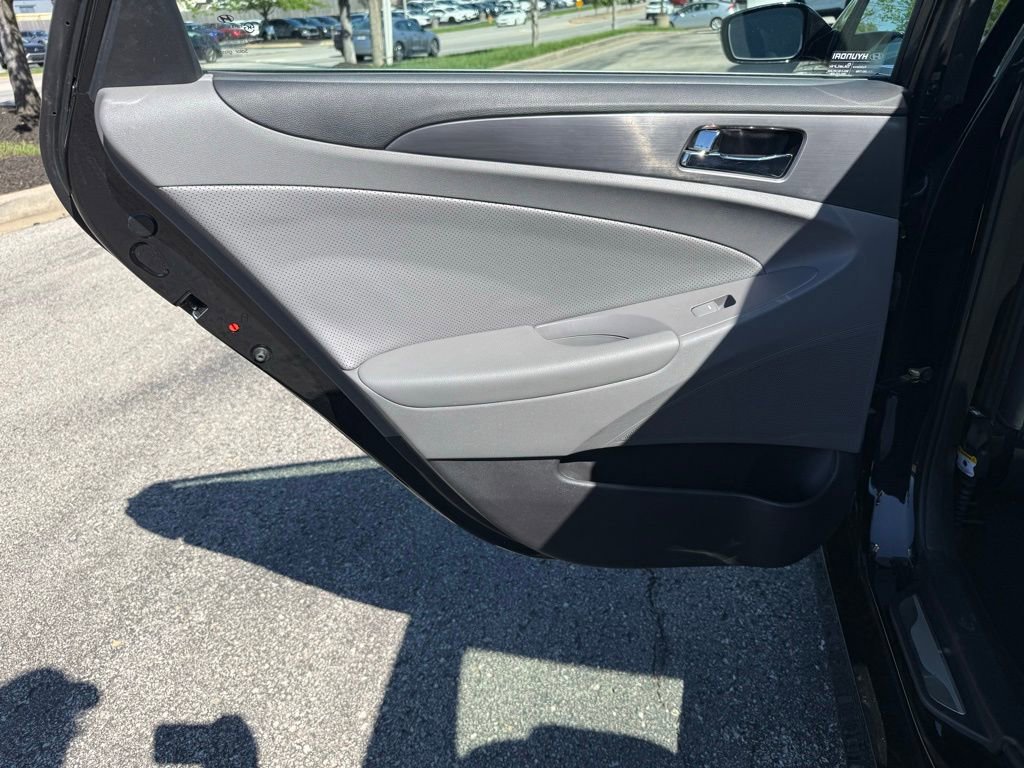 Used 2014 Hyundai Sonata Limited w/ Panoramic Sunroof Package 02 image 32