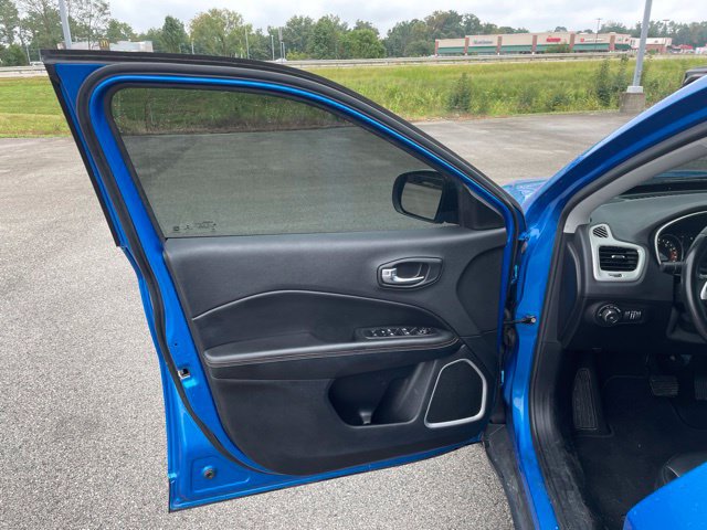 Used 2020 Jeep Compass Latitude FWD image 18