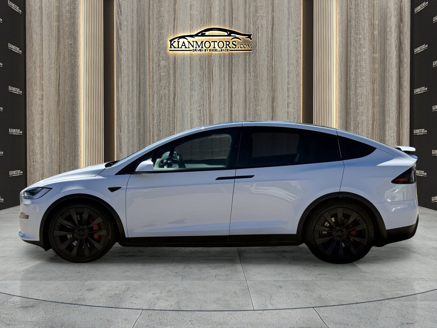 Used 2023 Tesla Model X Plaid image 11