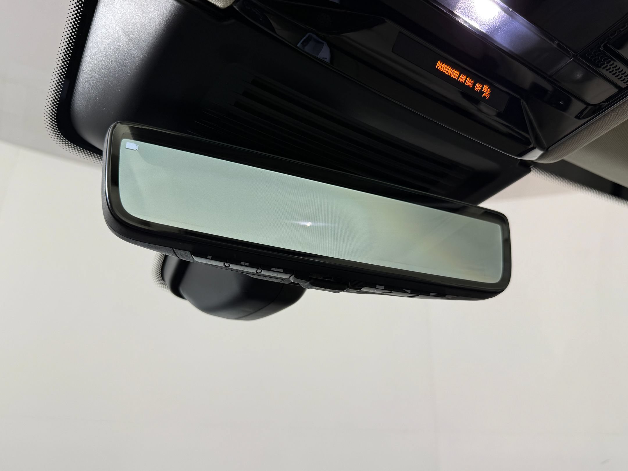 Used 2024 Land Rover Range Rover Long Wheelbase SE AWD/4WD image 19