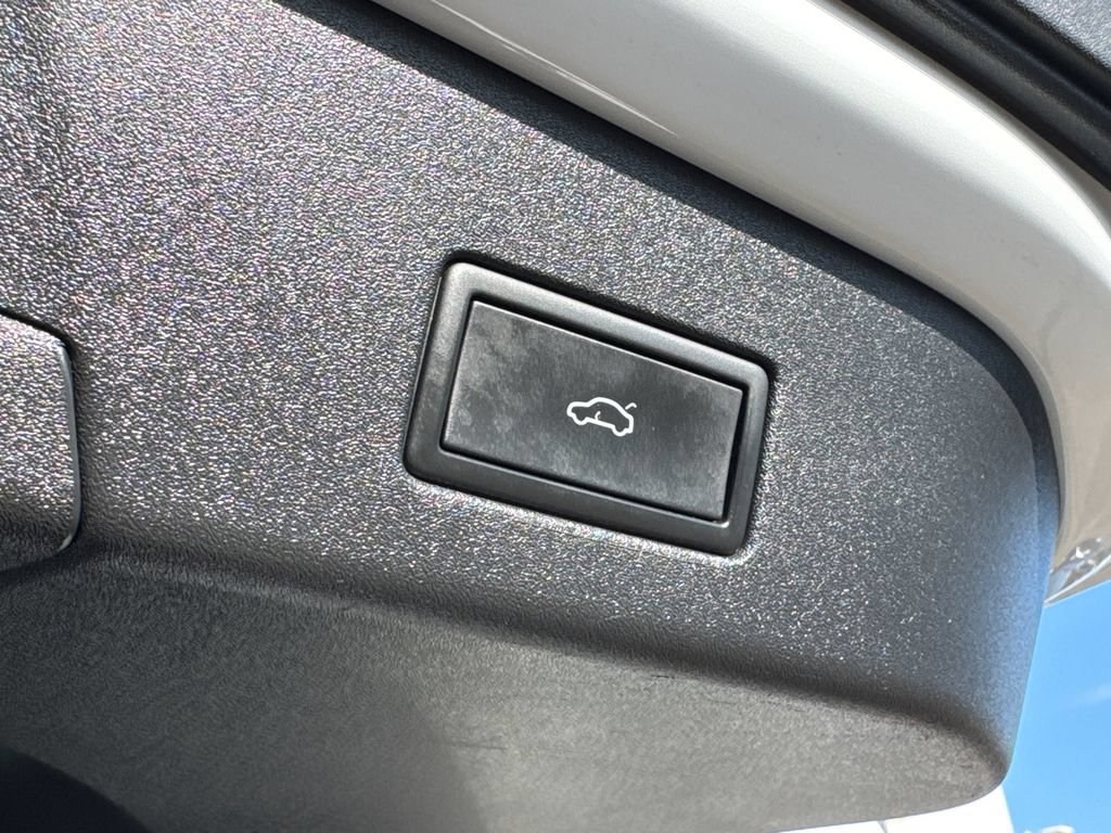 Used 2022 Volkswagen ID.4 Pro S RWD image 12