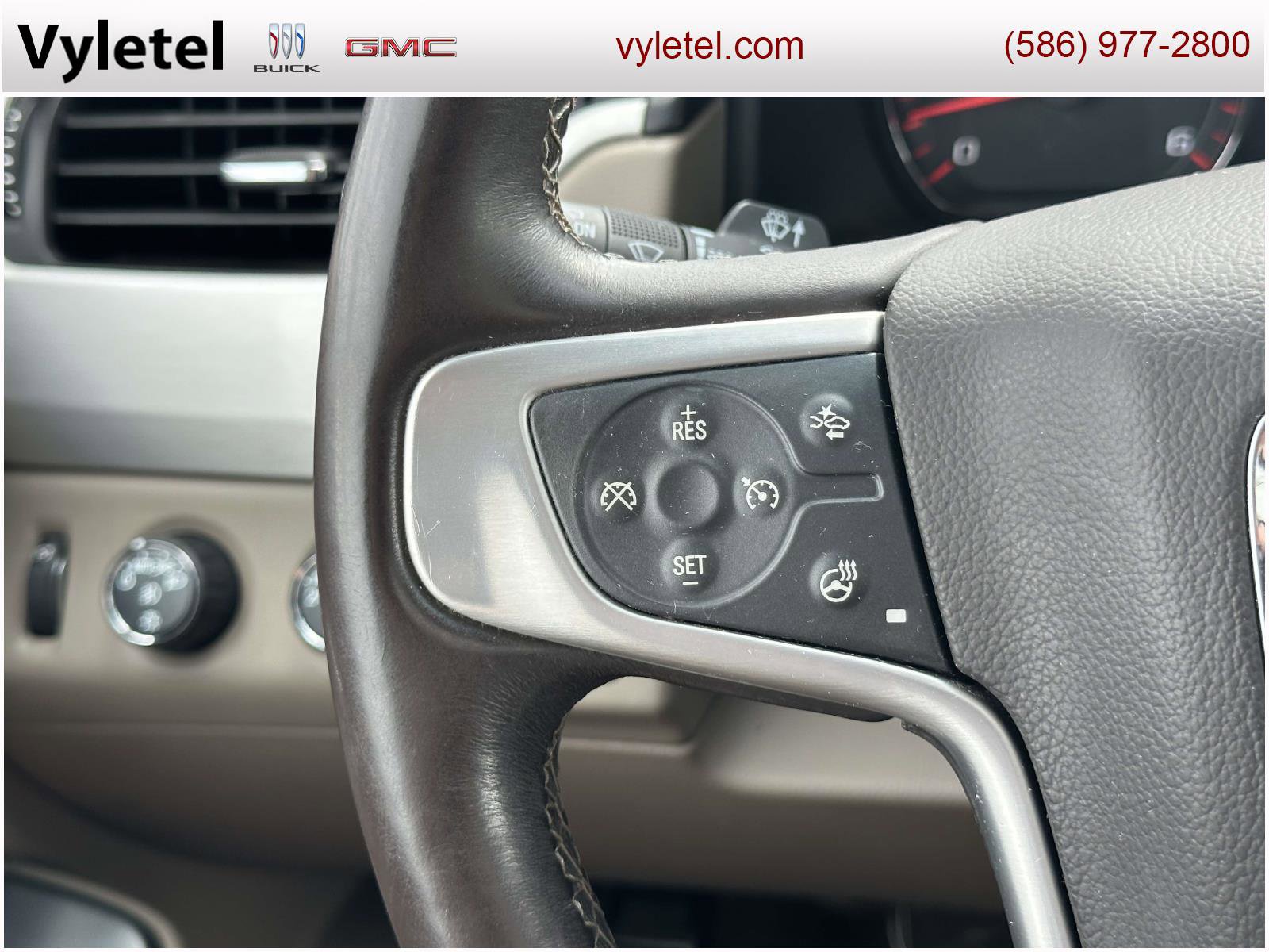 Used 2015 GMC Yukon XL SLT w/ Open Road Package image 27